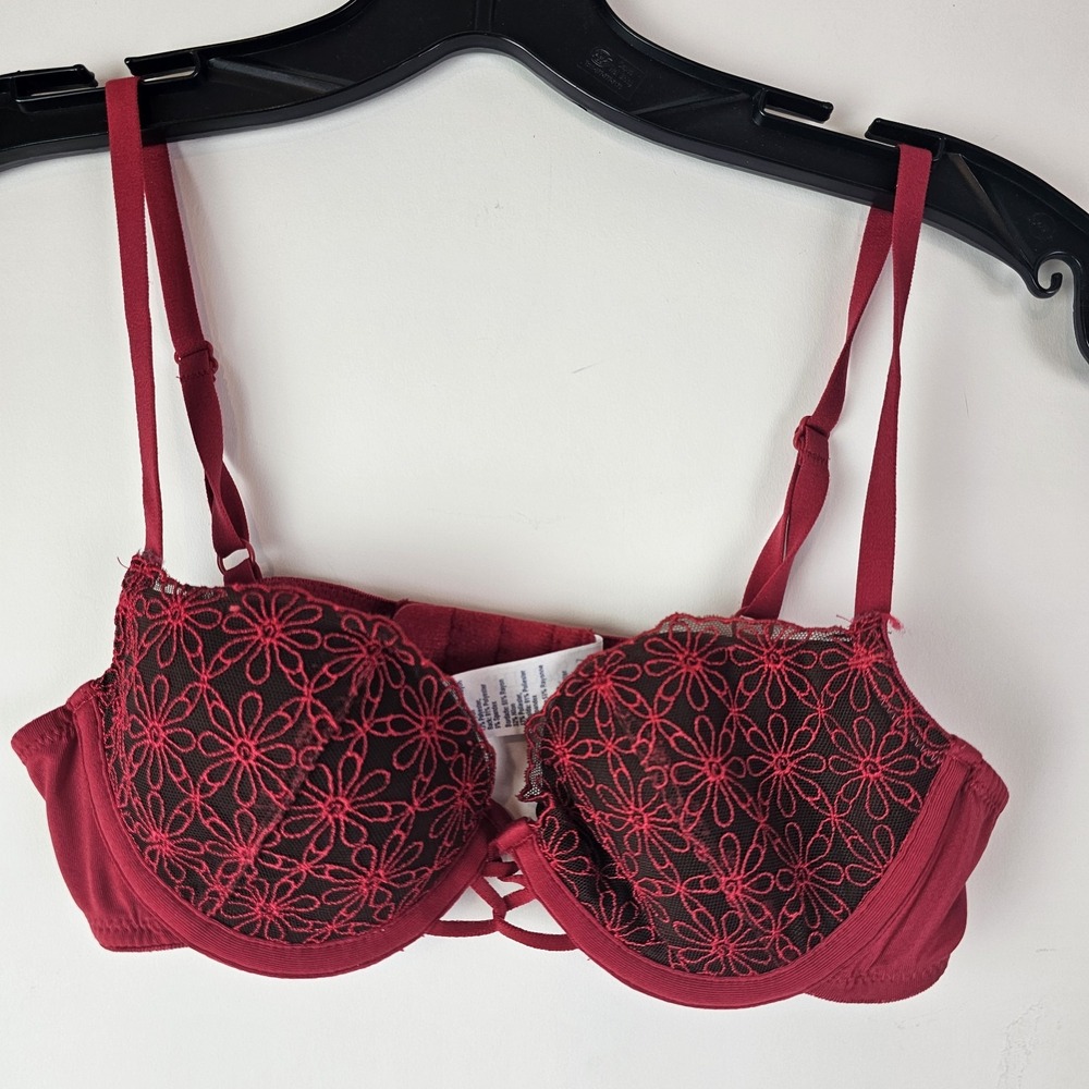 VASSARETTE Bra Embroidered Daisy‎ Lace Underwire 34A Red Black Bra Coquette